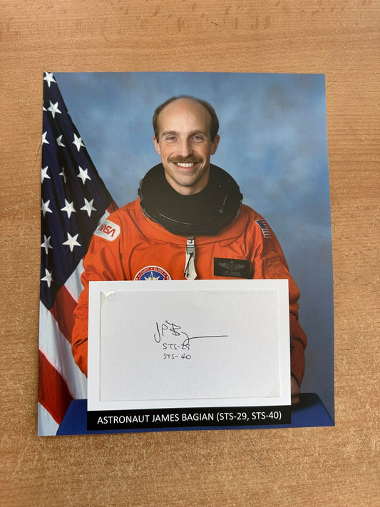 Astronaut Jim Bagian hand-signed 5x3'' index card on 8x10'' presentation