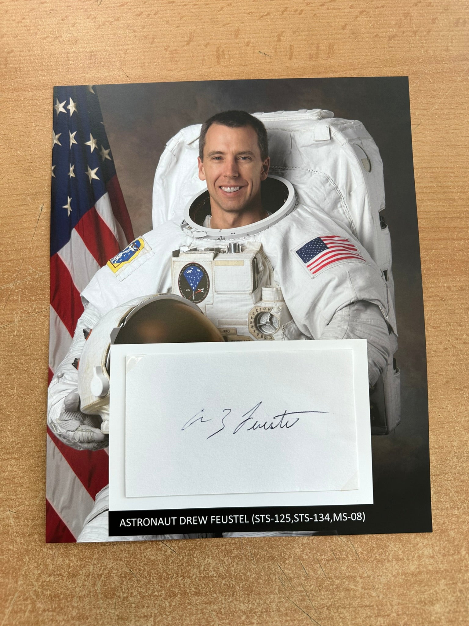 Astronaut Drew Feustel hand-signed 5x3'' index card on 8x10'' presentation