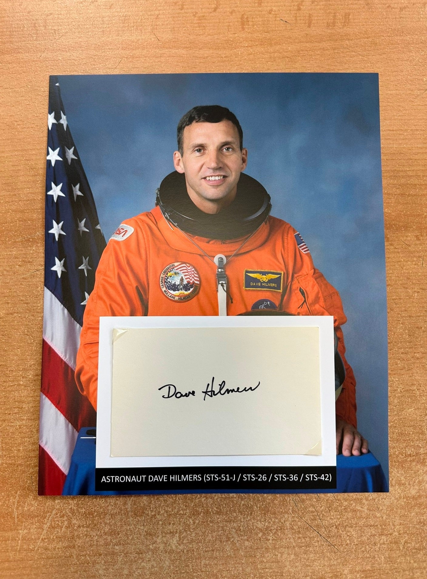 Astronaut Dave Hilmers hand-signed 5x3'' index card on 8x10'' presentation