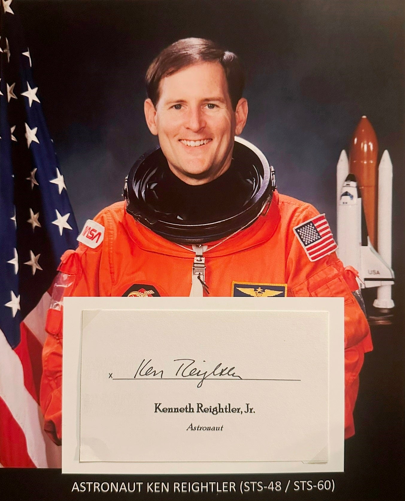 Astronaut Ken Reightler hand-signed 5x3'' index card on 8x10'' presentation