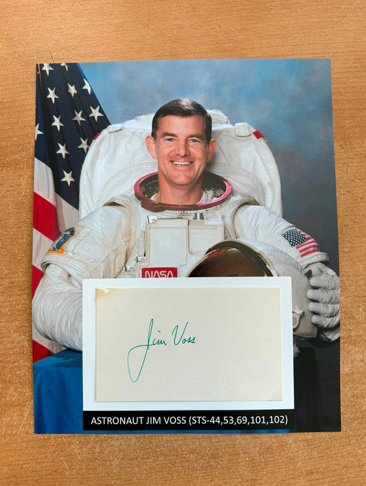 Astronaut Jim Voss hand-signed 5x3'' index card on 8x10'' presentation