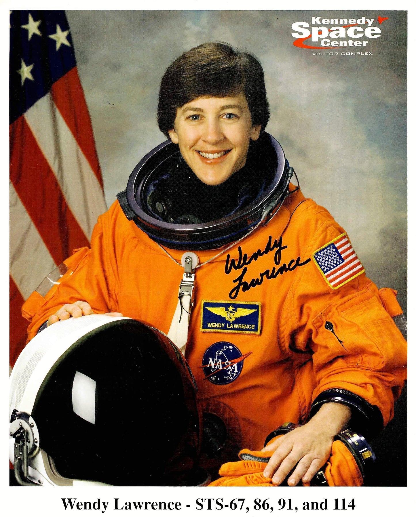 Astronaut Wendy Lawrence hand-signed 8x10'' portrait